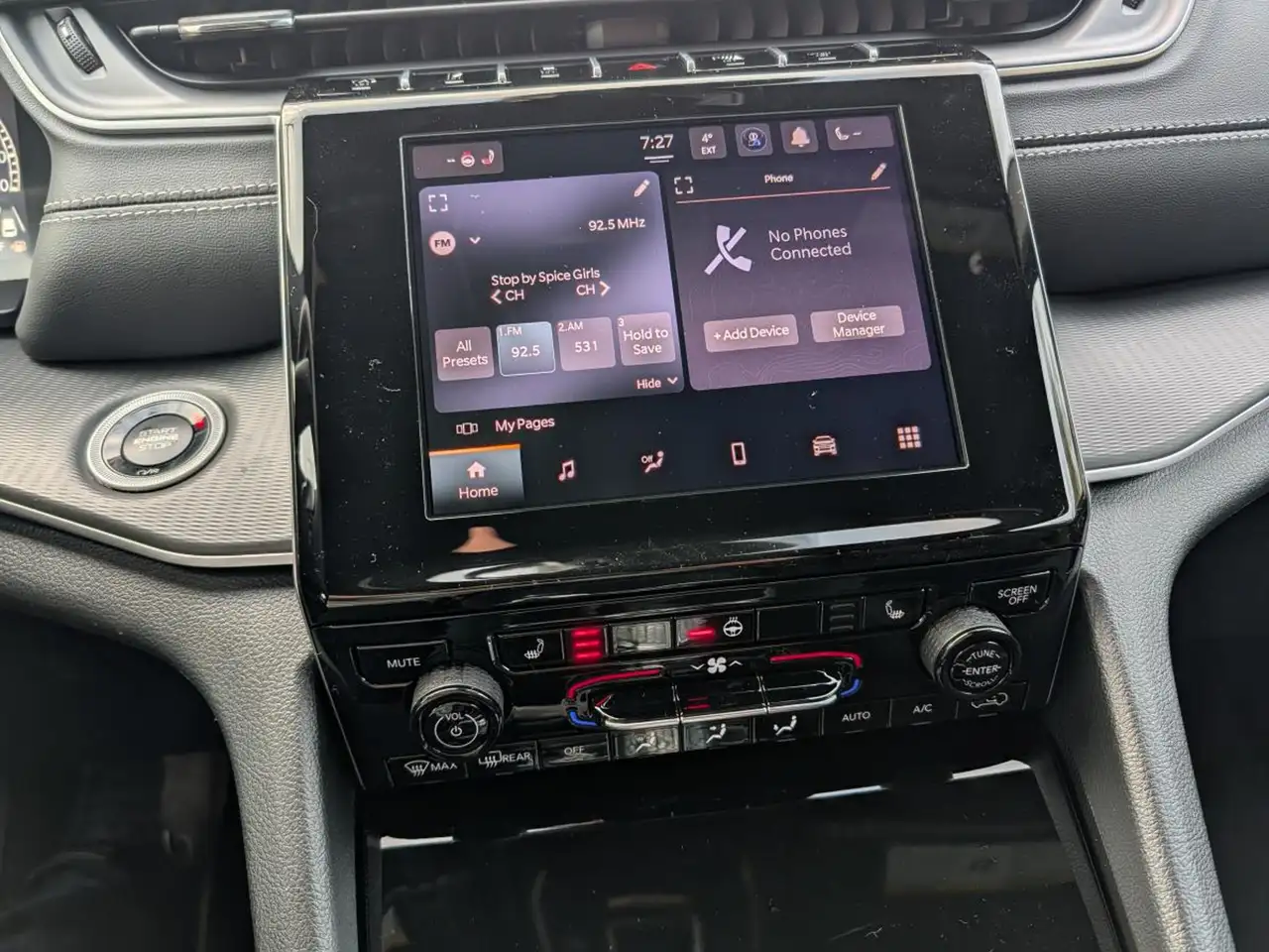 Jeep Grand Cherokee - Image 13