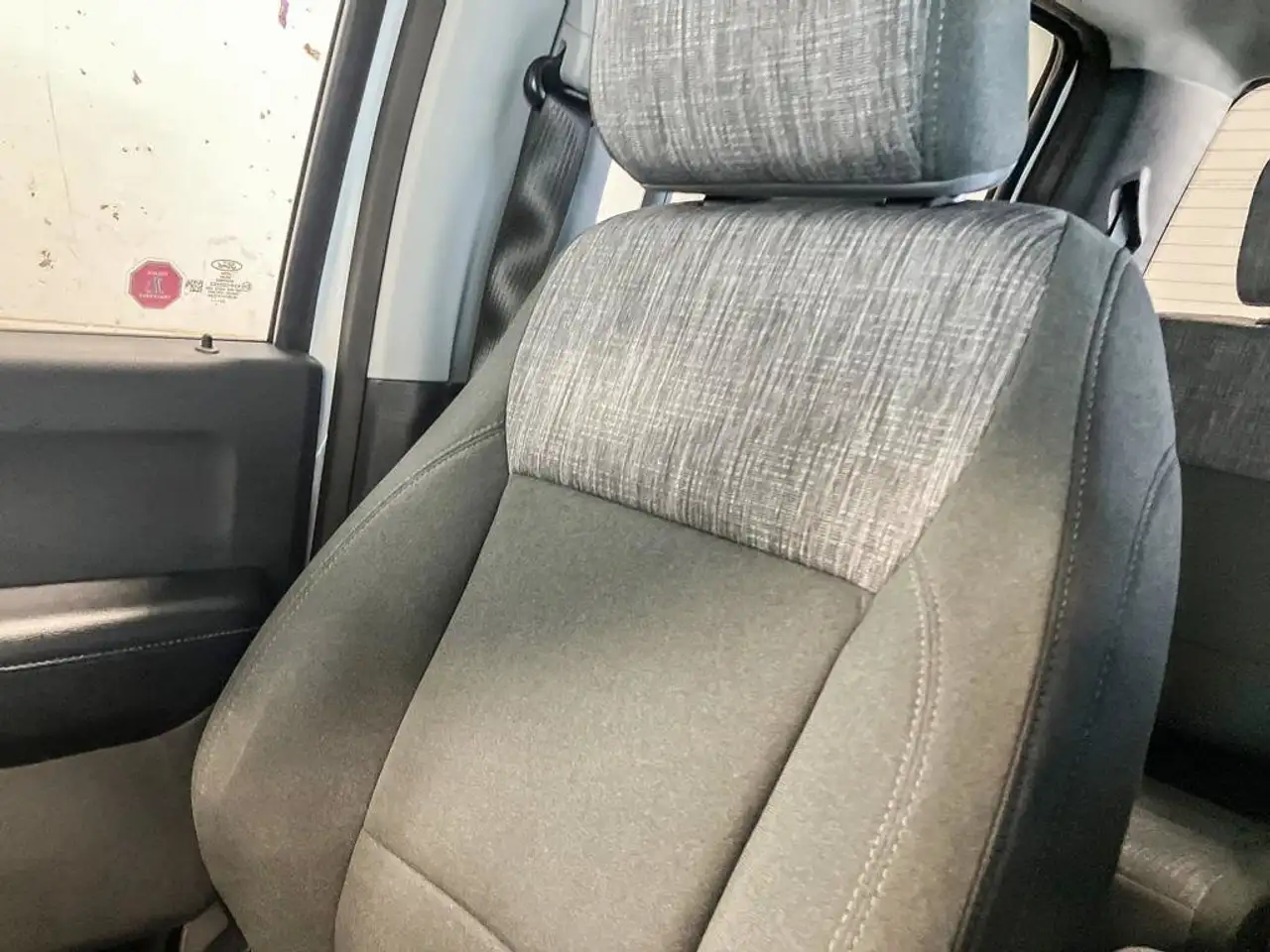 Ford F-150 - Image 25