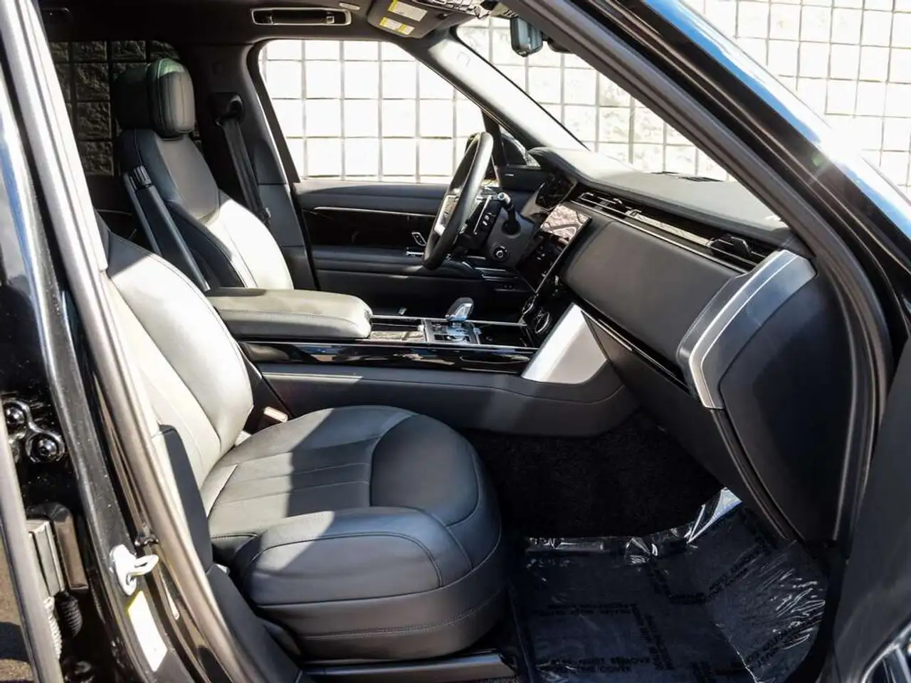 Land Rover Range Rover - Image 14