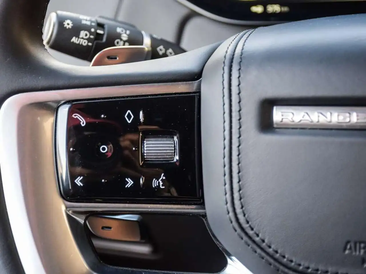 Land Rover Range Rover - Image 23