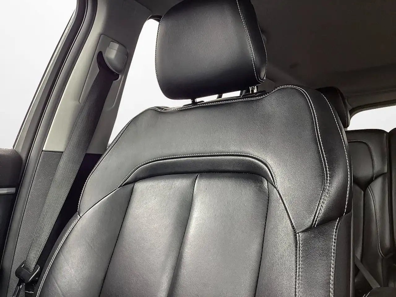 Jeep Grand Cherokee - Image 23