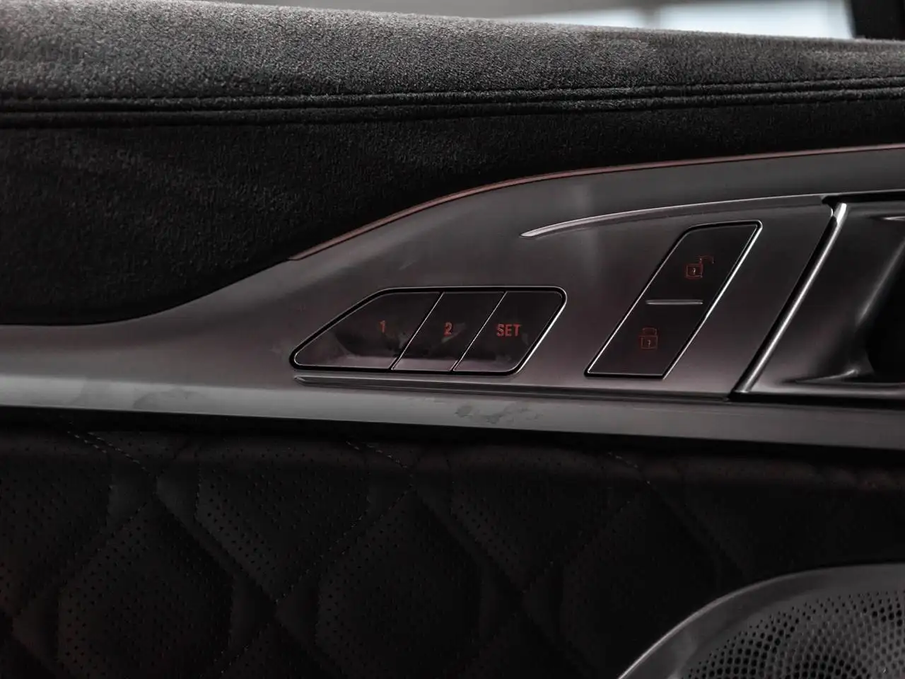 BMW 8 Series - Image 13