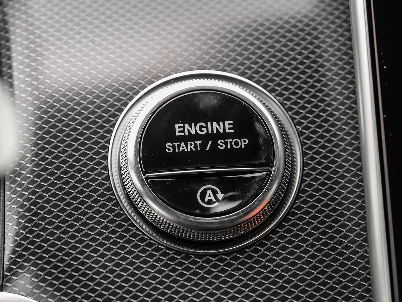 Mercedes-Benz GLC - Image 25
