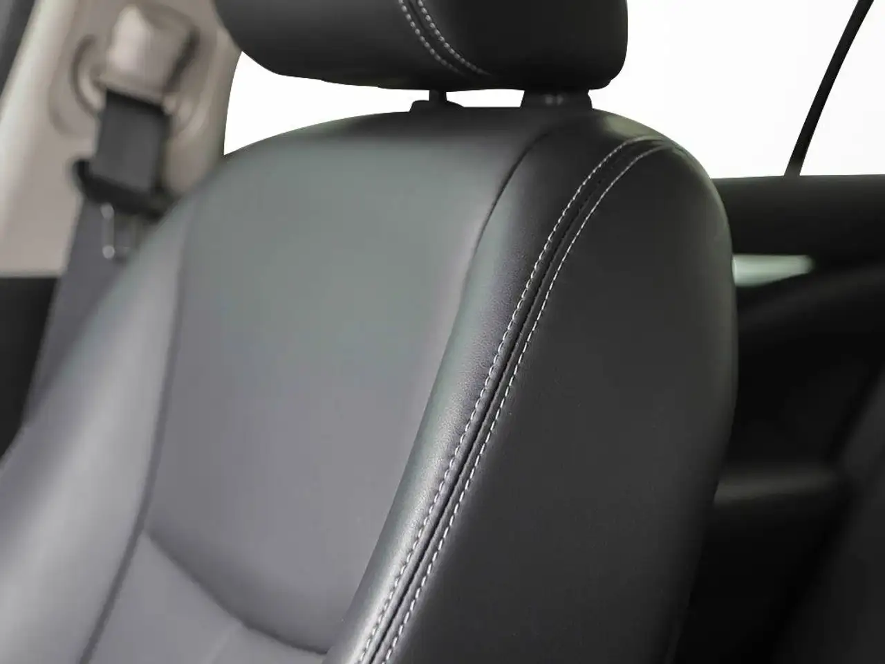 Infiniti Q50 - Image 27