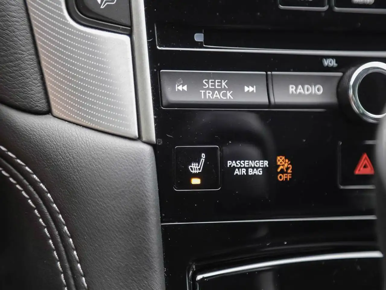 Infiniti Q50 - Image 33