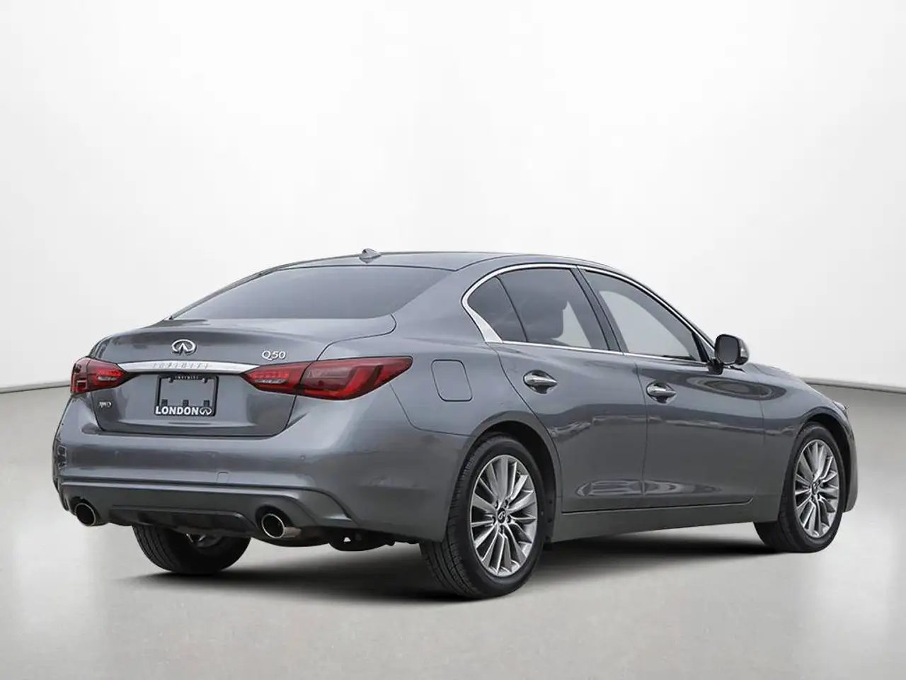 Infiniti Q50 - Image 4