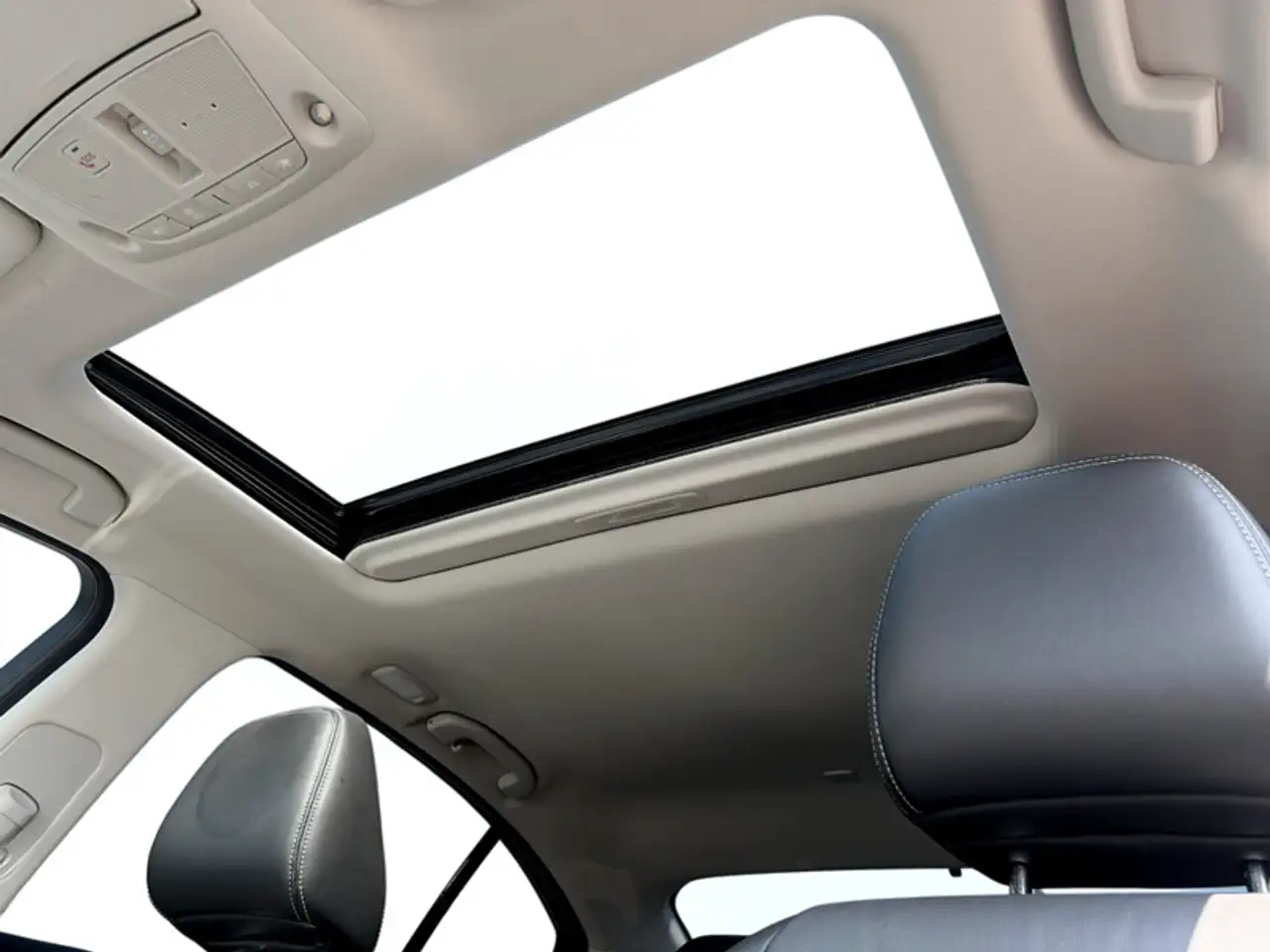 Infiniti Q50 - Image 15