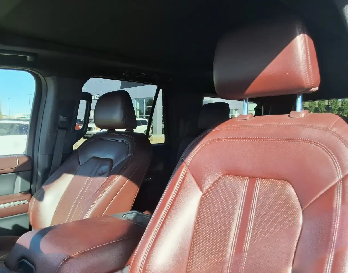 Ford Expedition - Image 11