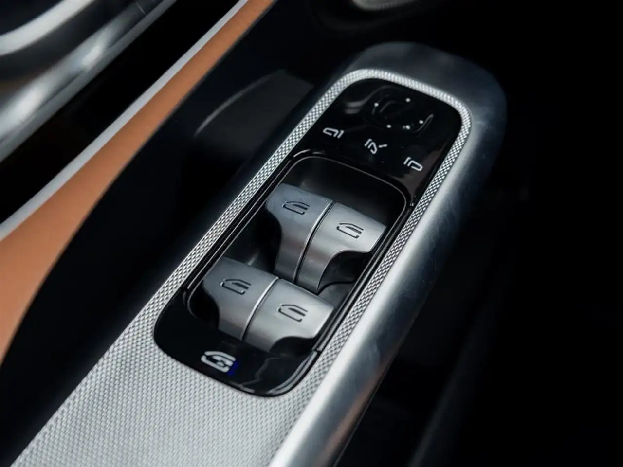 Mercedes-Benz GLC - Image 24