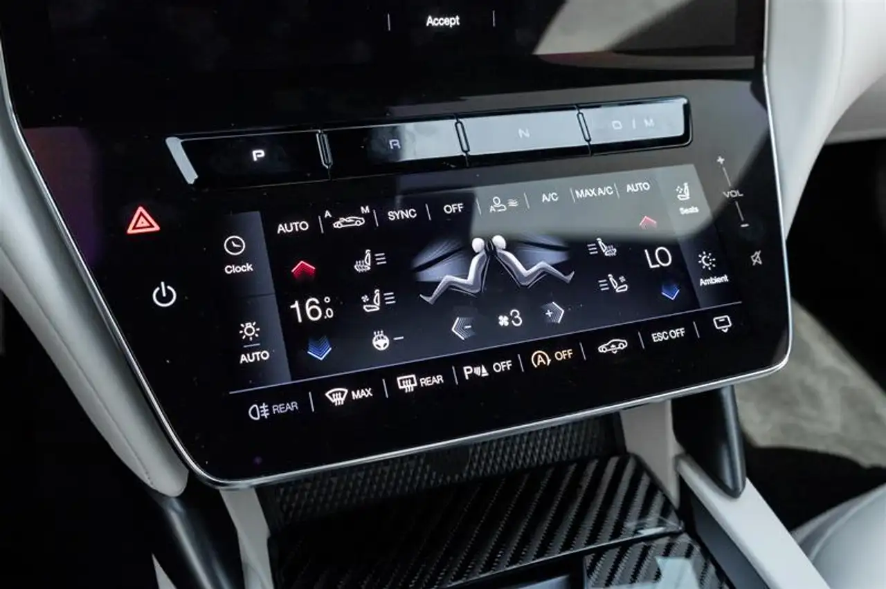 Maserati GranTurismo - Image 29
