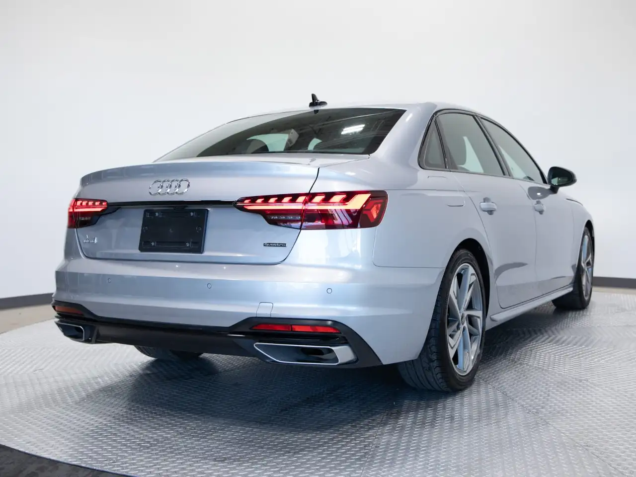 Audi A4 - Image 5