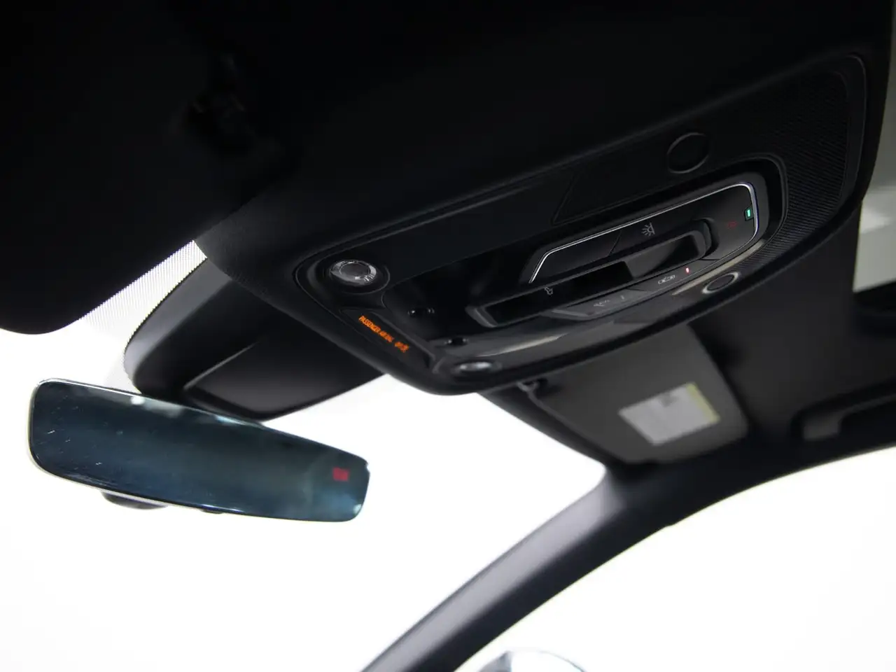 Audi A4 - Image 32