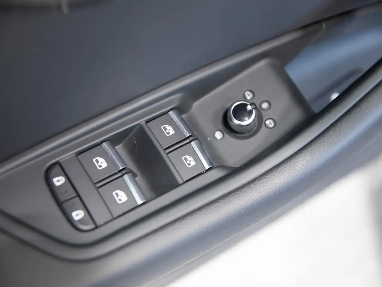 Audi A4 - Image 19
