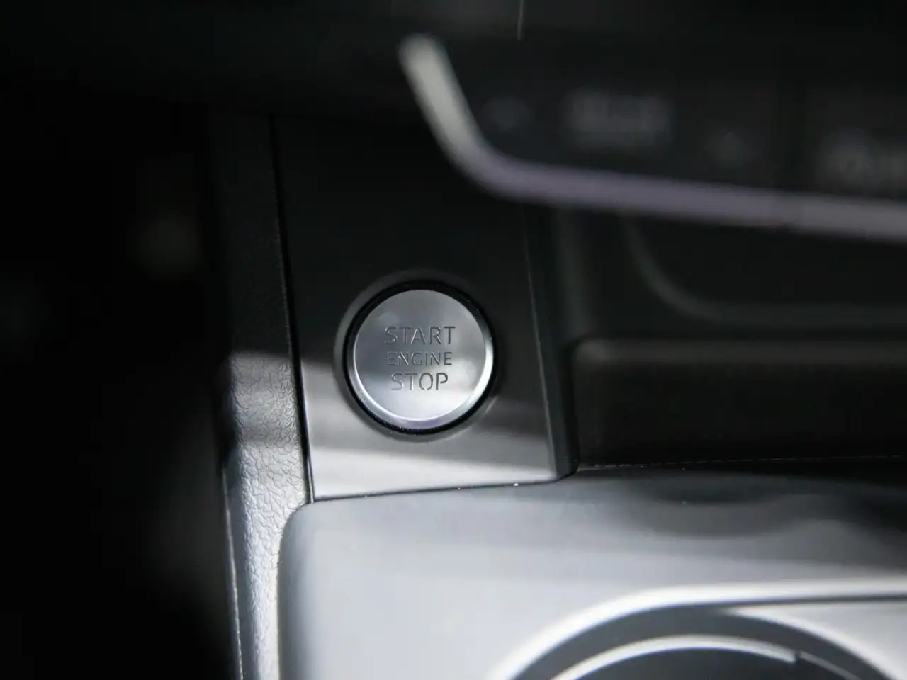 Audi A4 - Image 26