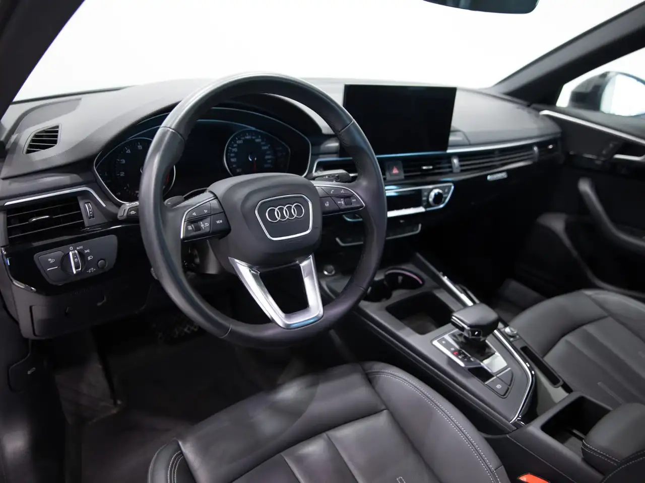 Audi A4 - Image 16