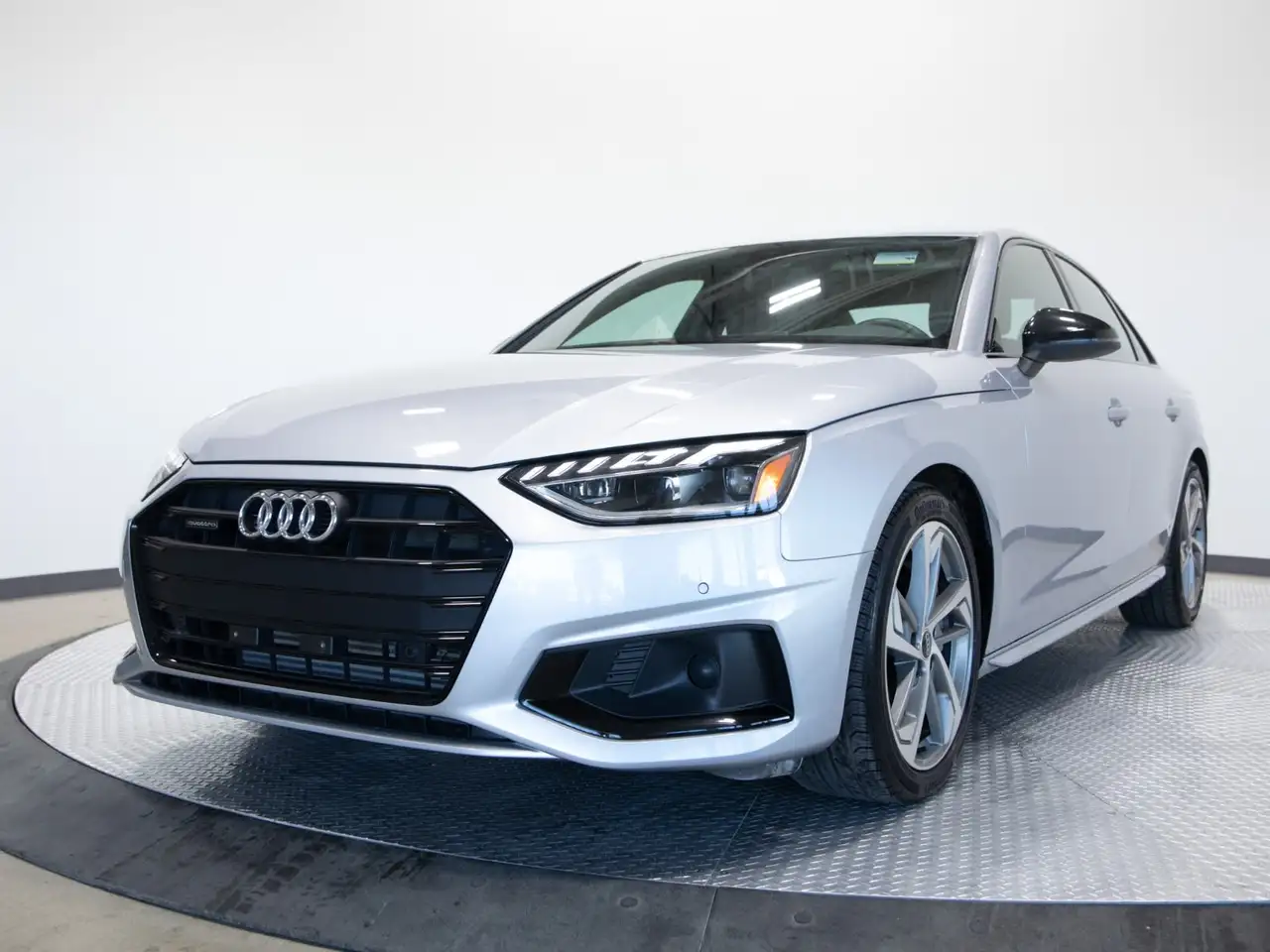 Audi A4 - Image 1