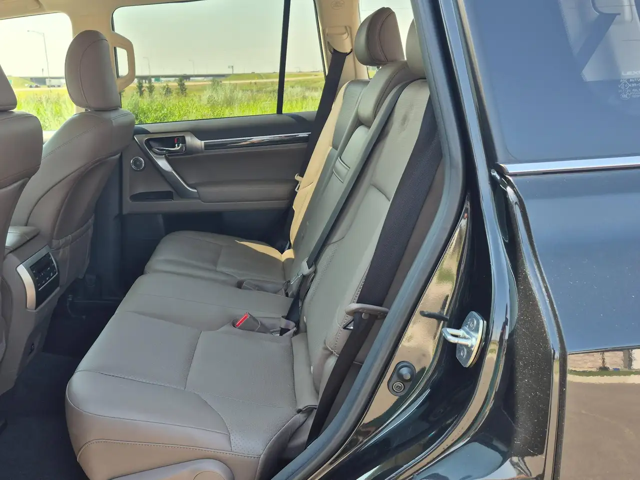 Lexus GX - Image 25