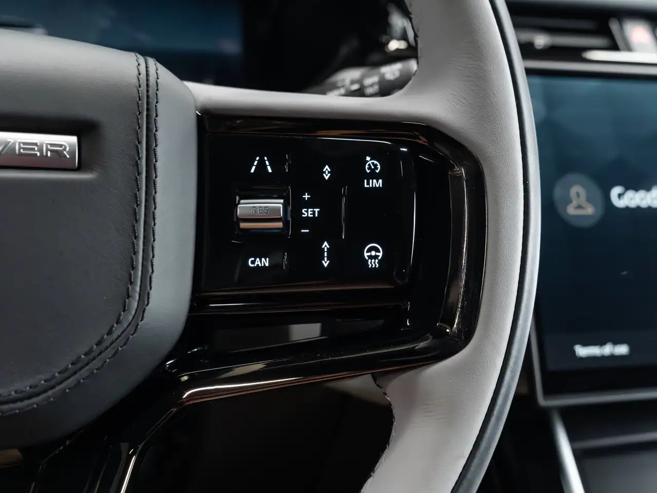 Land Rover Range Rover Velar - Image 45