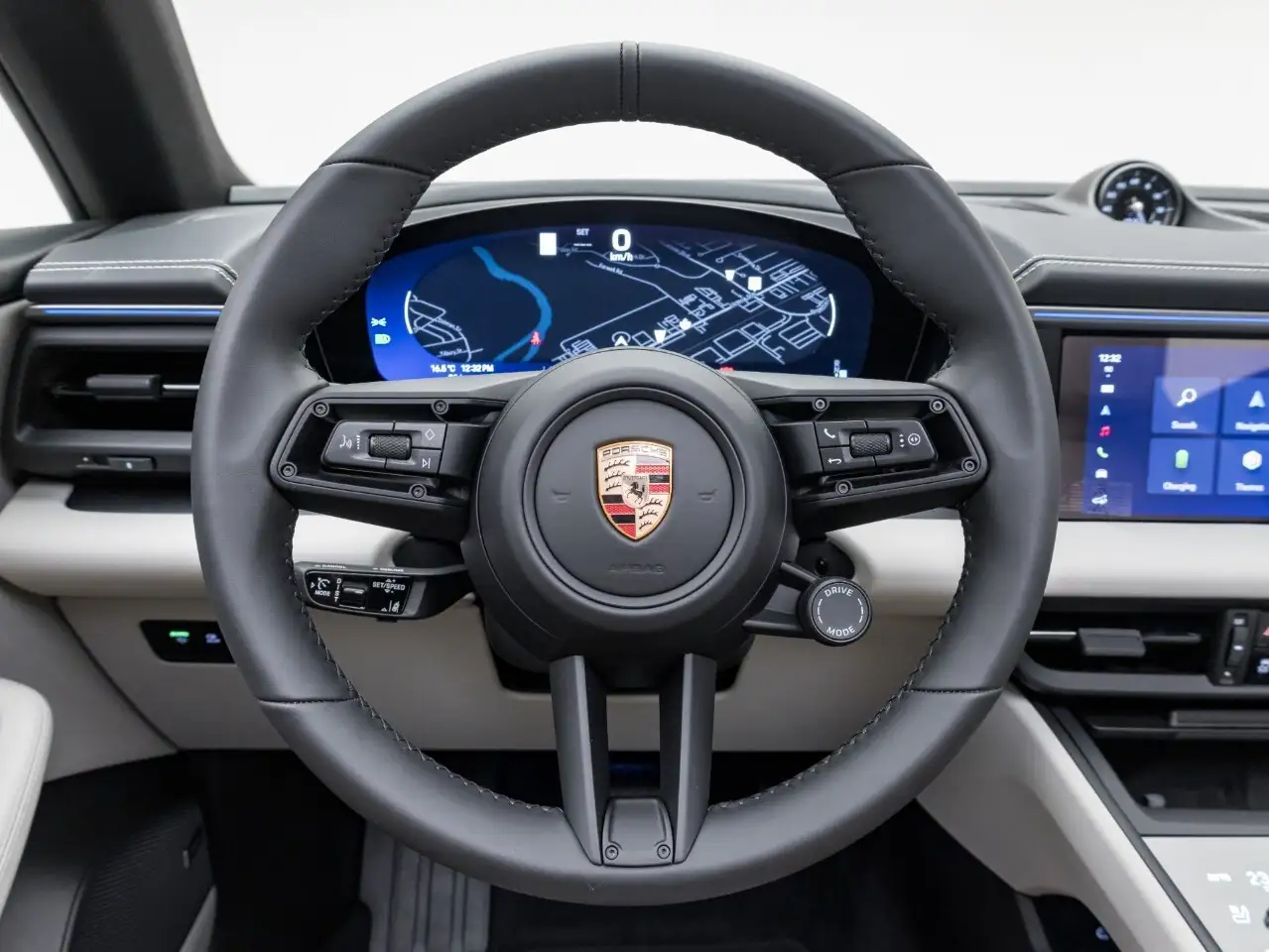 Porsche Macan - Image 15