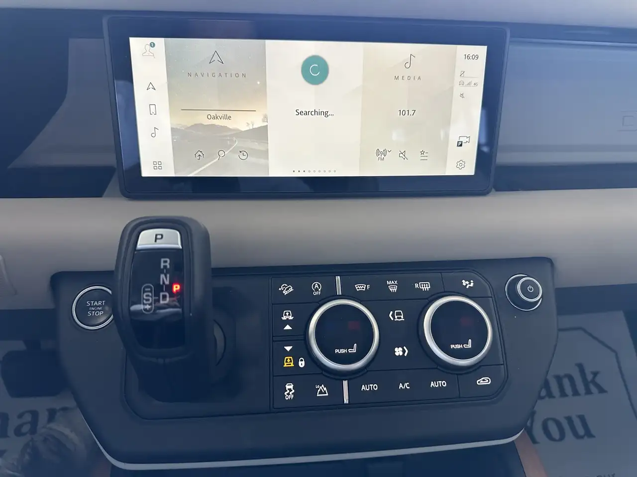 Land Rover Defender - Image 21
