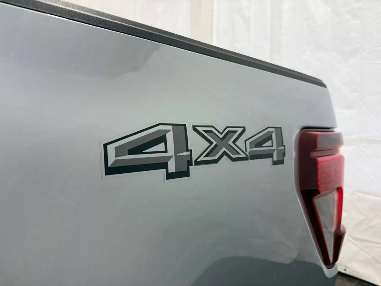 Ford F-150 - Image 10