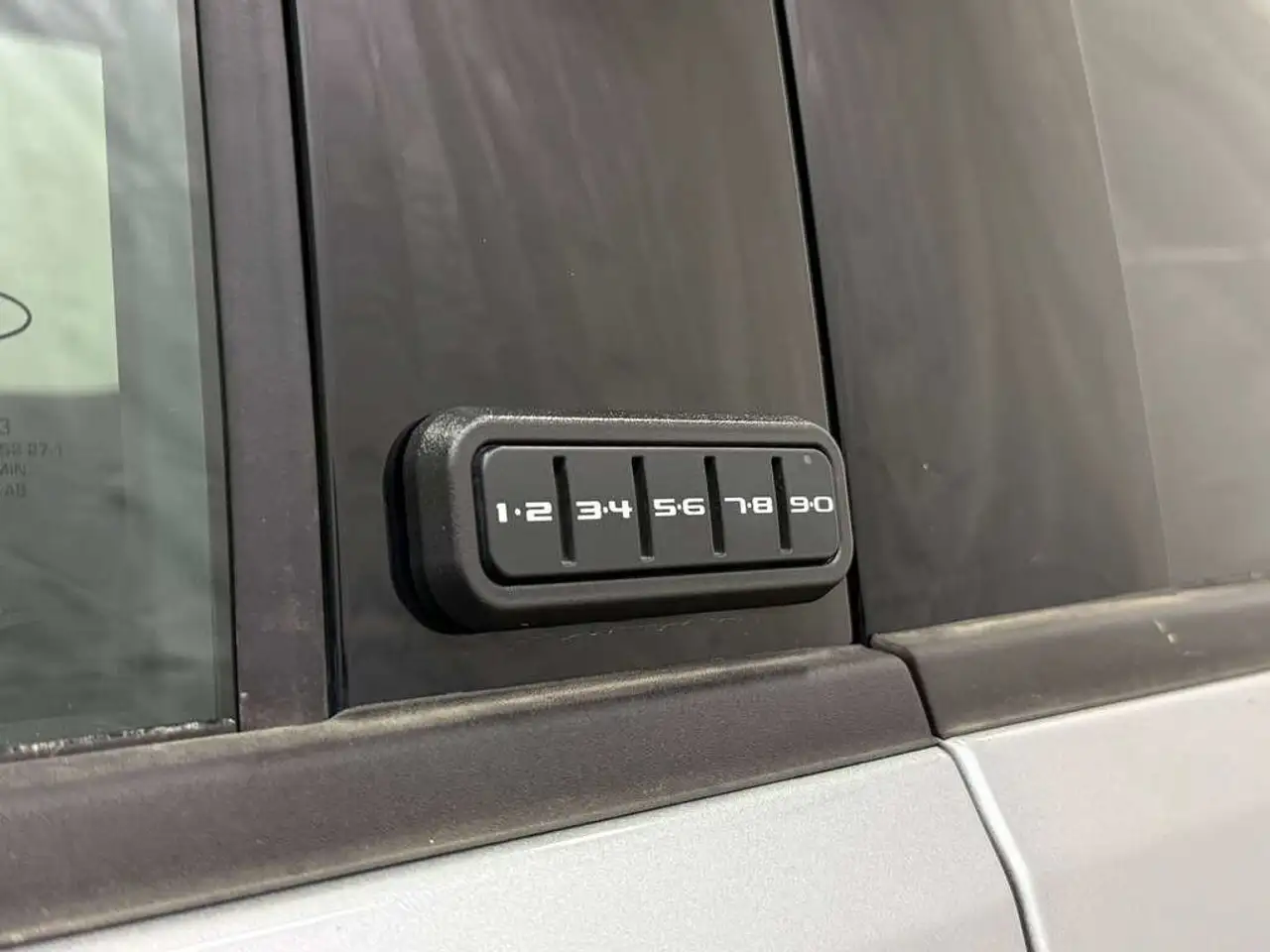 Ford F-150 - Image 9