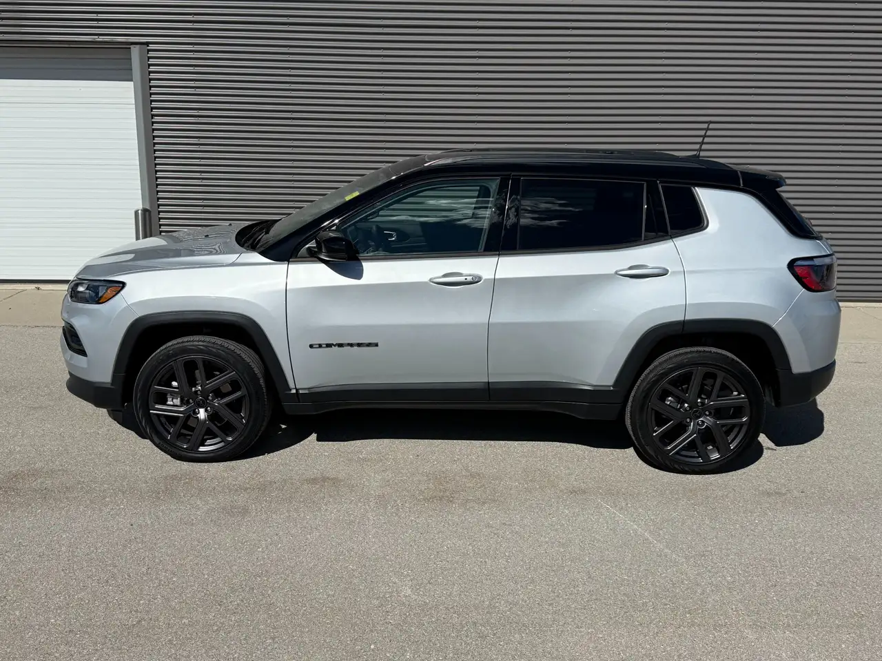 Jeep Compass - Image 2