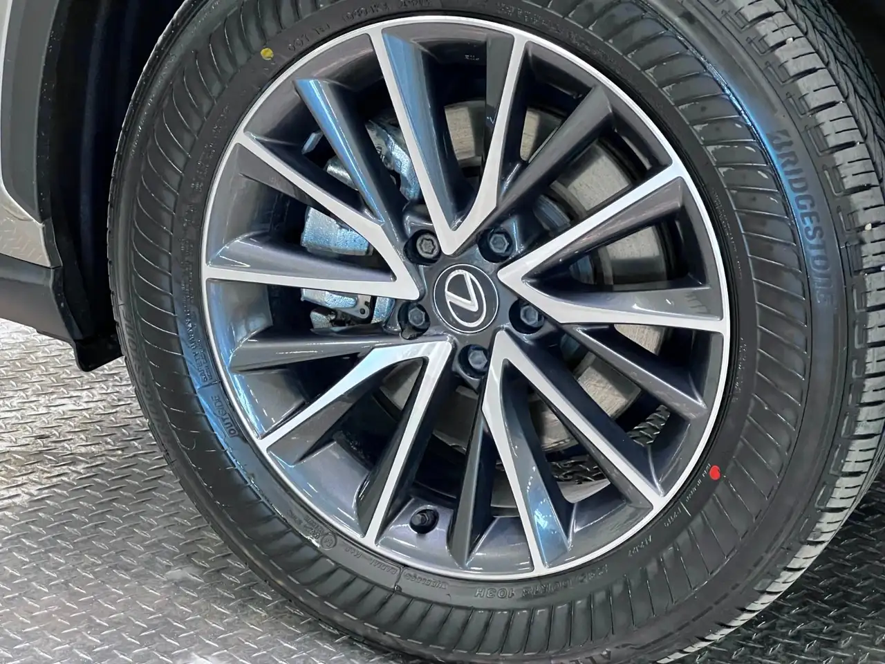 Lexus NX - Image 10