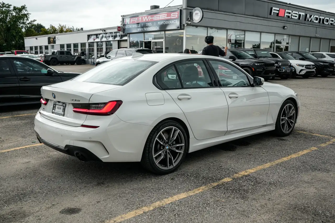 BMW 3 Series - Image 2