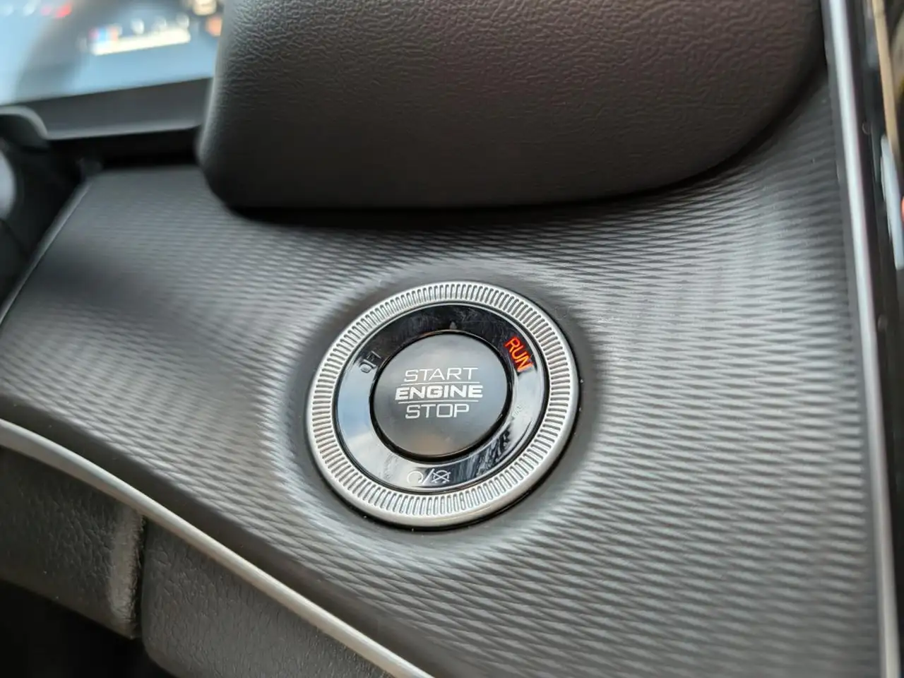 Jeep Grand Cherokee - Image 14