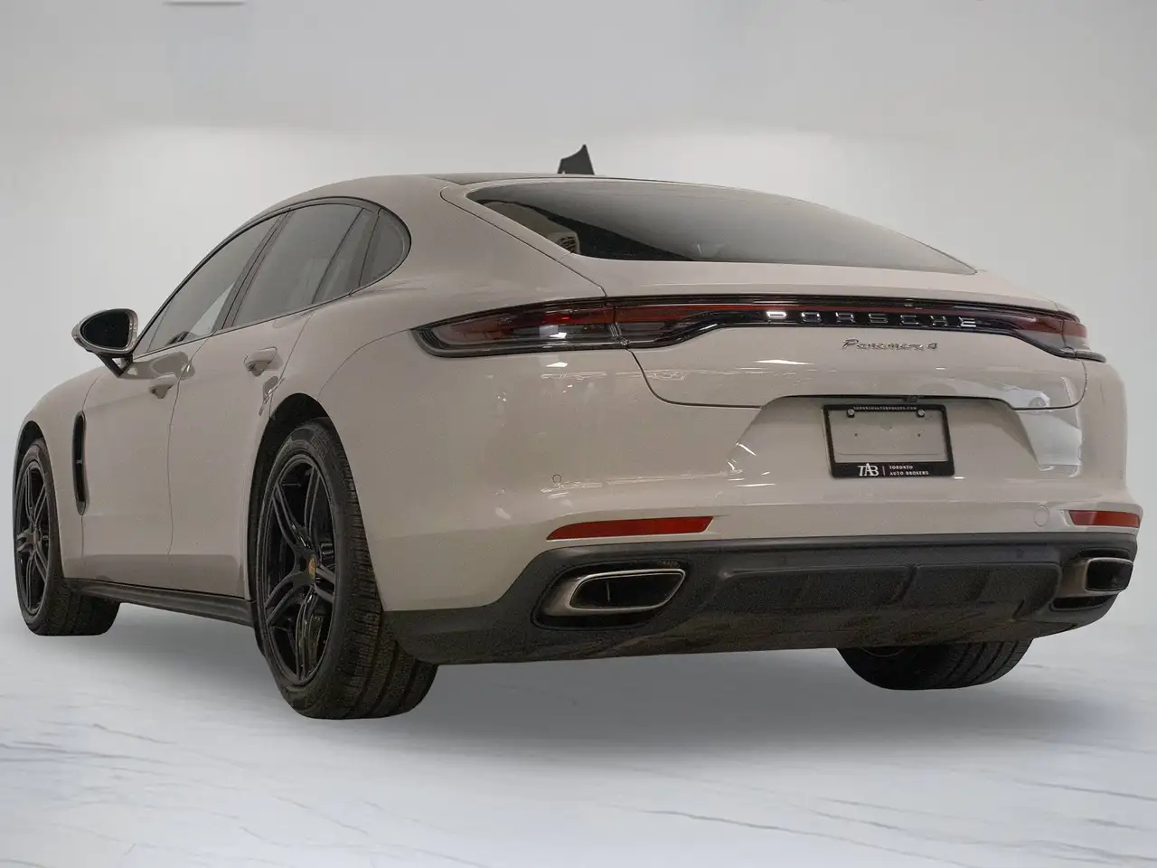 Porsche Panamera - Image 5