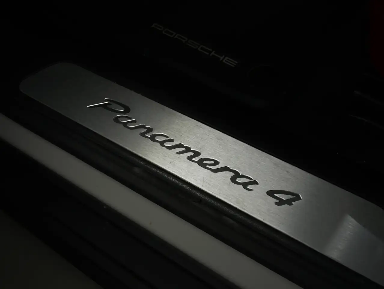 Porsche Panamera - Image 12
