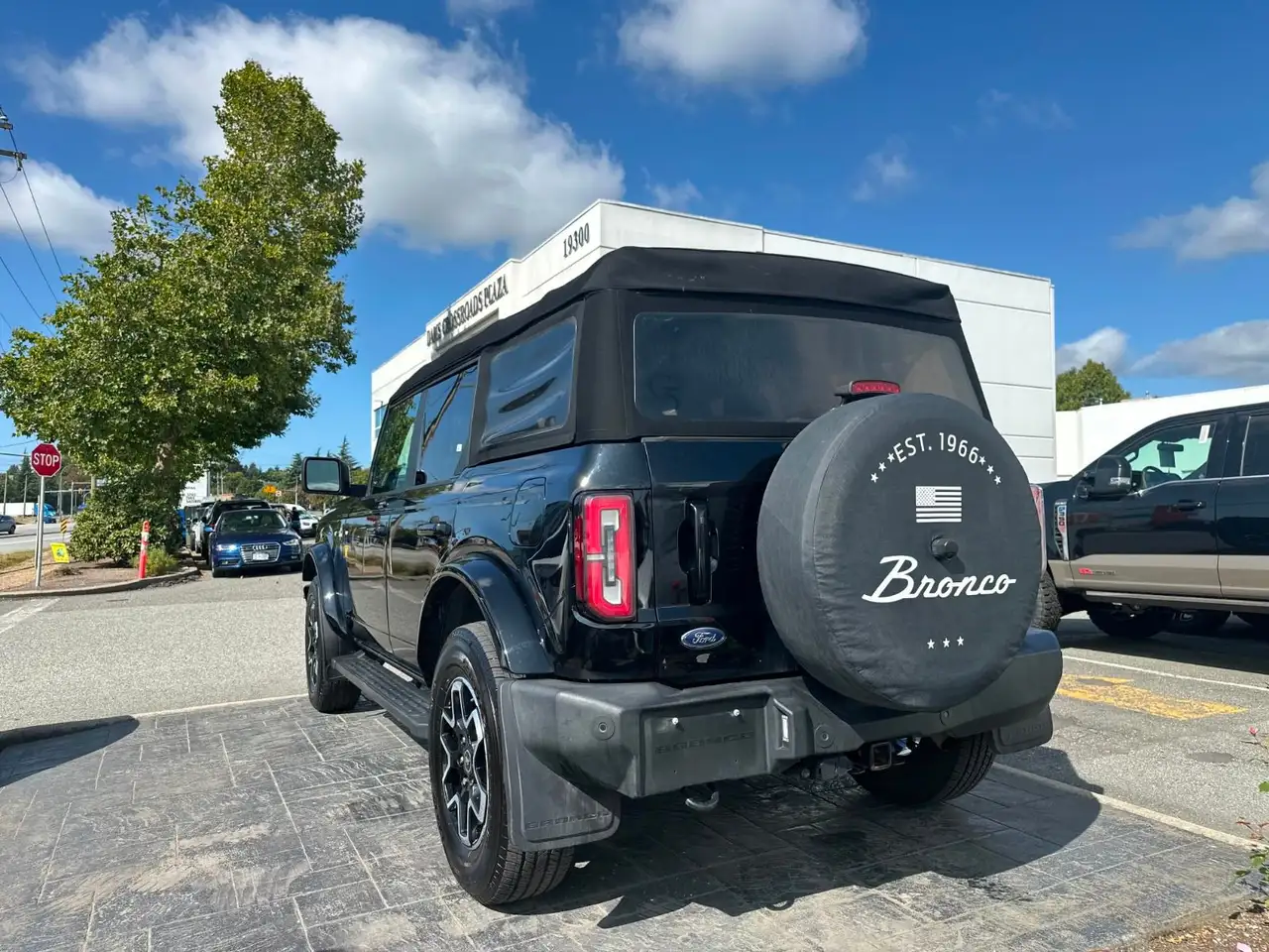 Ford Bronco - Image 5