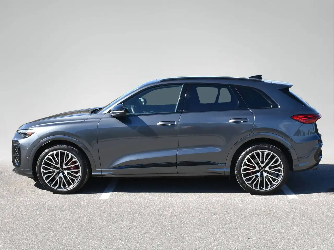 Audi SQ5 - Image 3