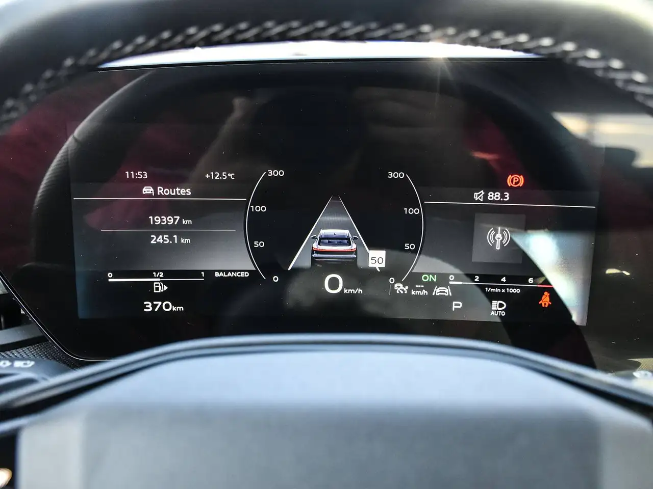 Audi SQ5 - Image 23