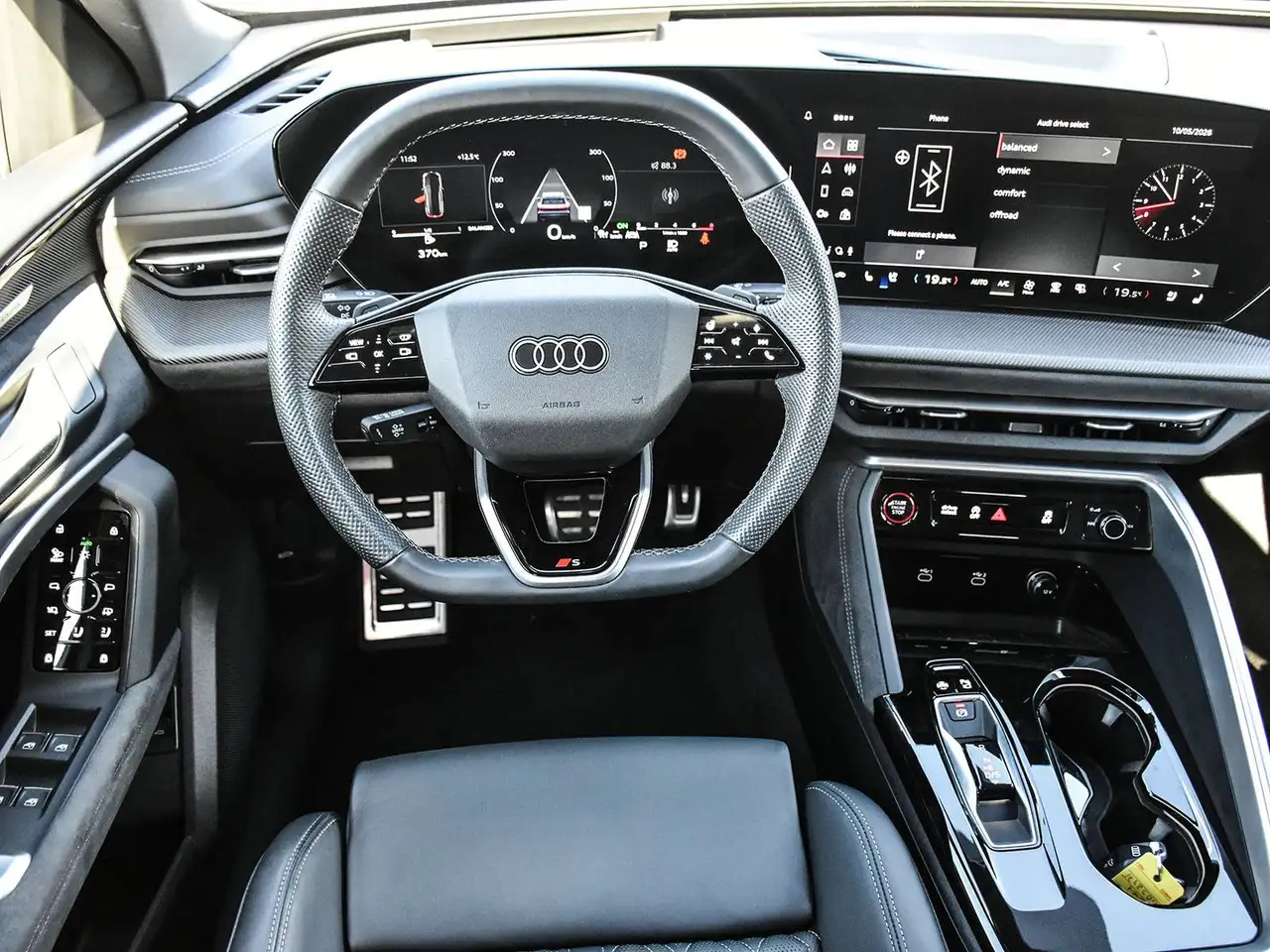 Audi SQ5 - Image 18