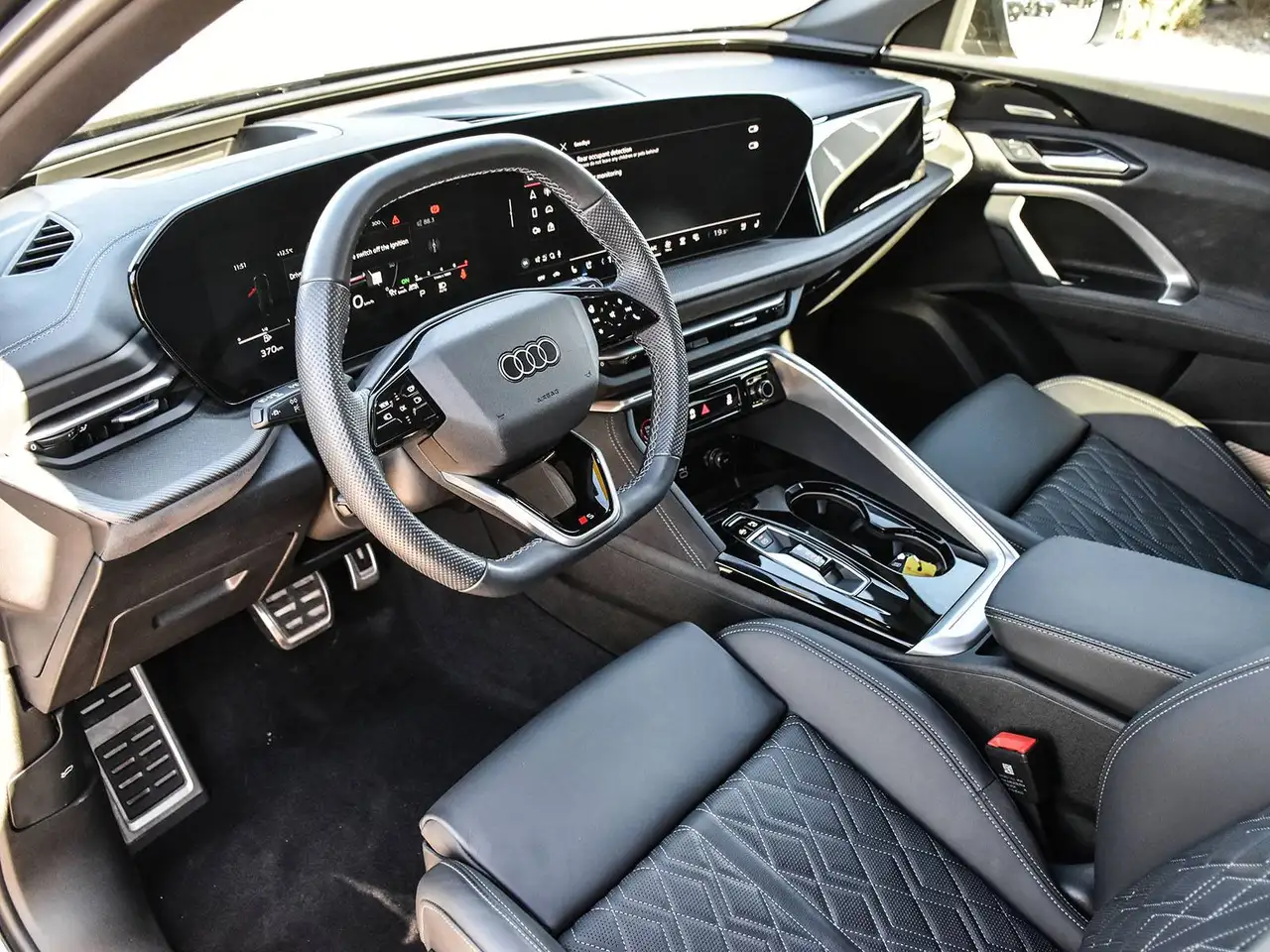 Audi SQ5 - Image 10
