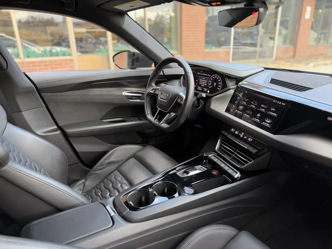 Audi RS e-tron GT - Image 25