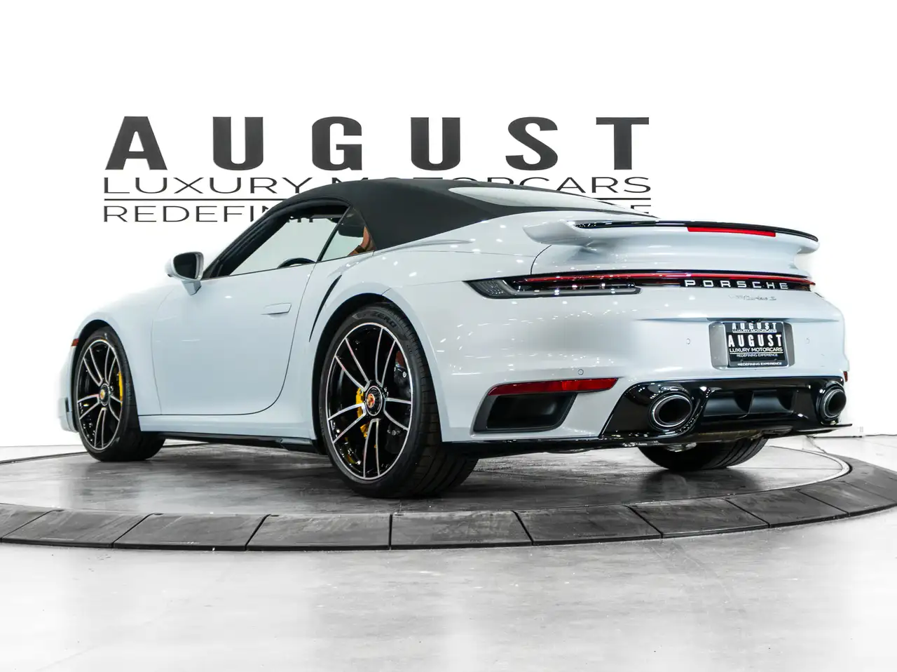 Porsche 911 - Image 6