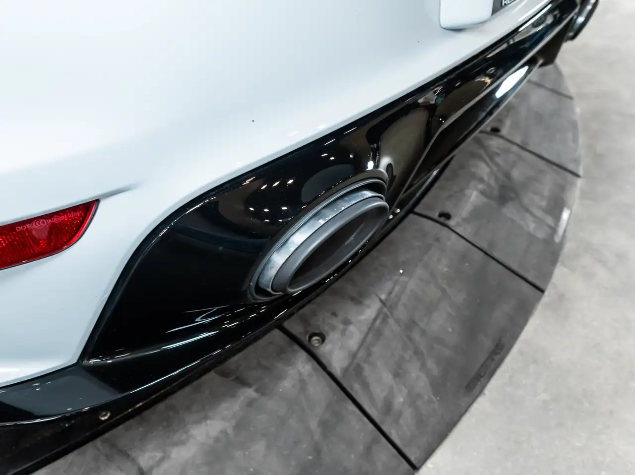 Porsche 911 - Image 20