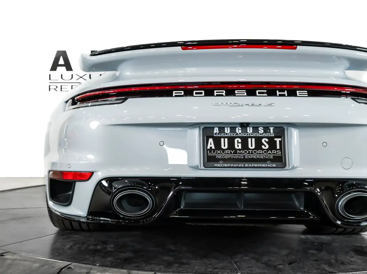 Porsche 911 - Image 21
