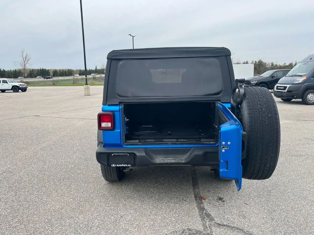 Jeep Wrangler - Image 15