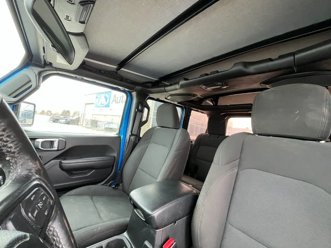 Jeep Wrangler - Image 21