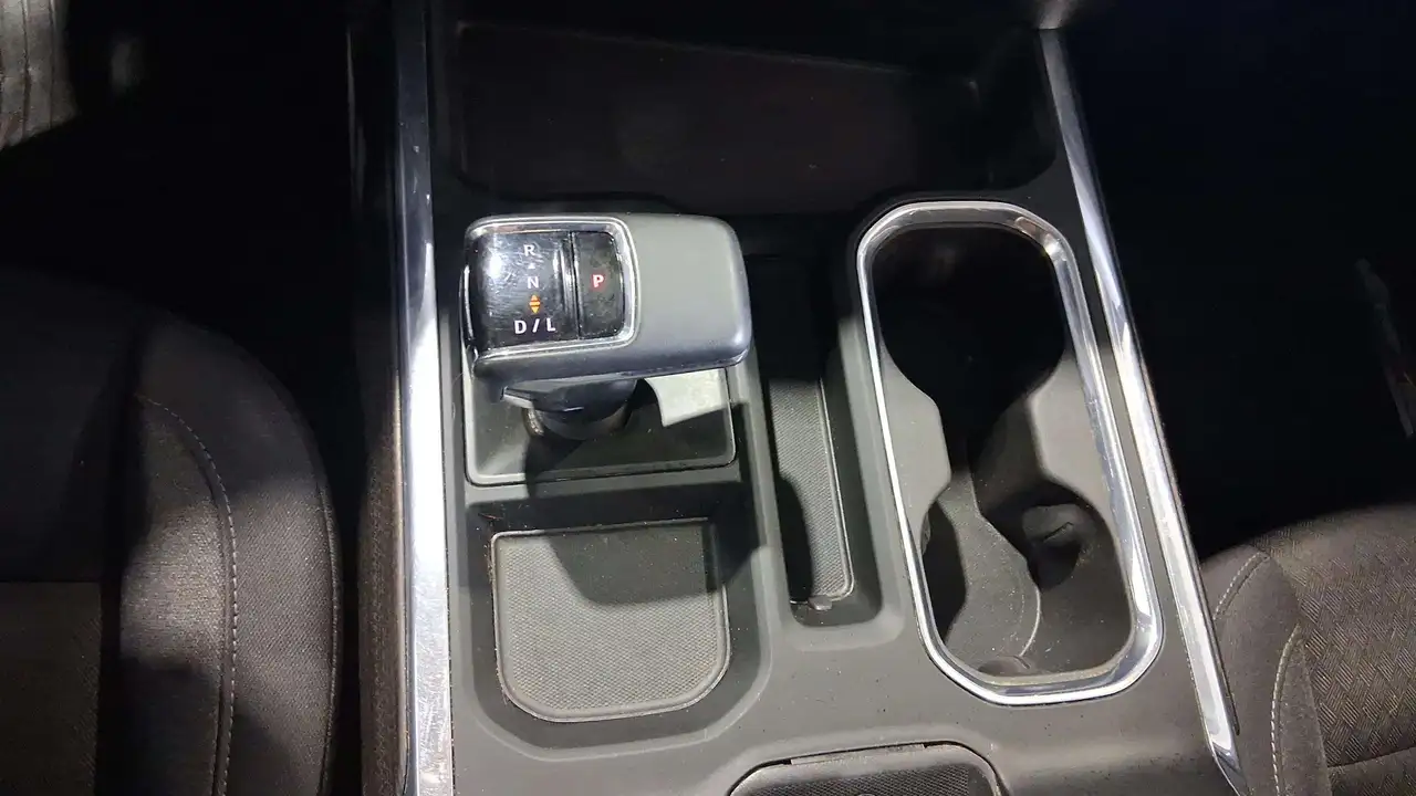 Chevrolet Silverado 1500 - Image 17