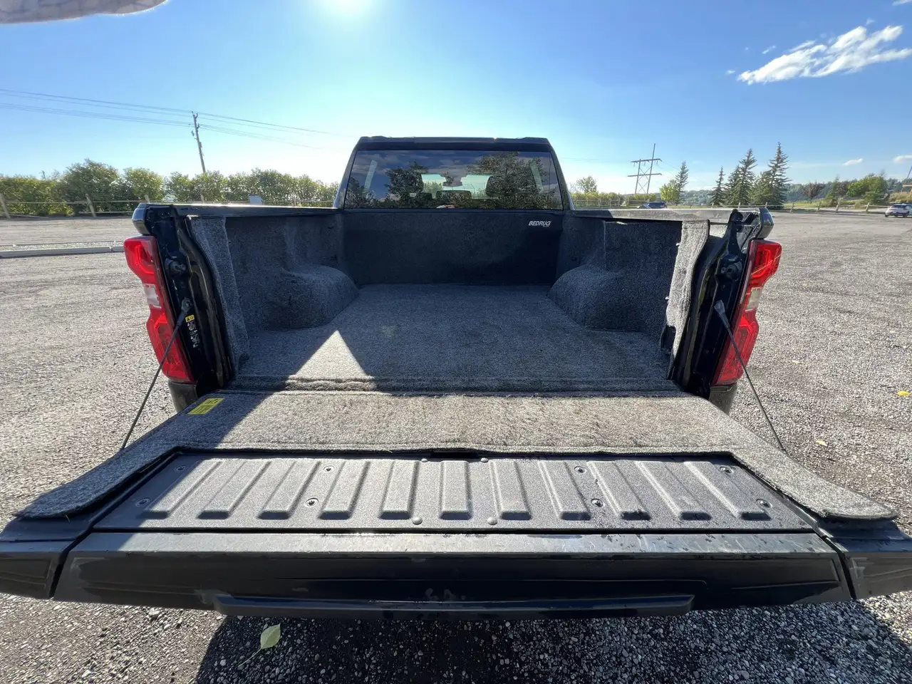 Chevrolet Silverado 1500 - Image 14