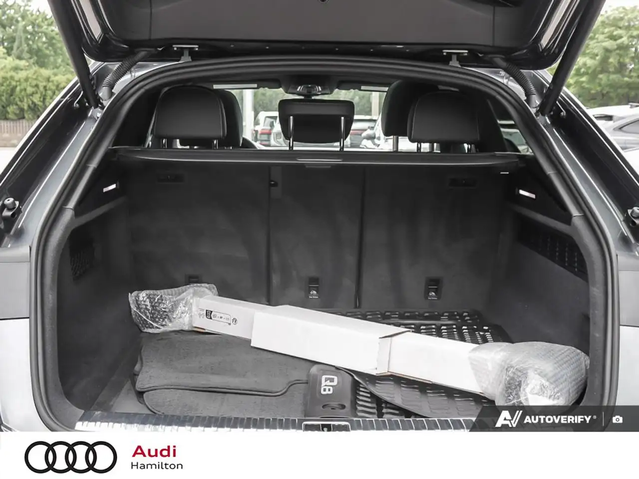 Audi Q8 - Image 10