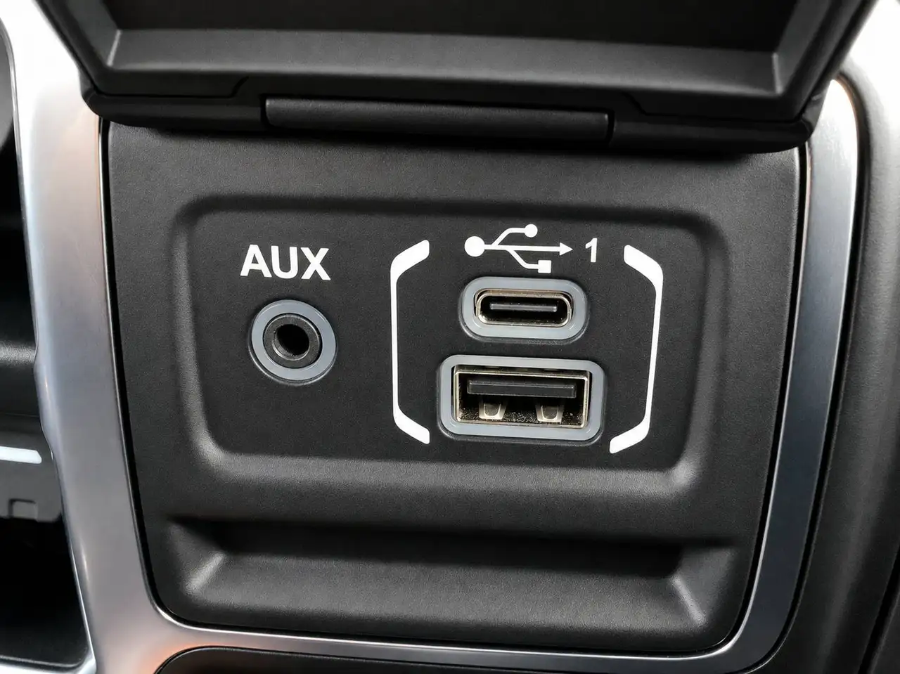 Jeep Wrangler - Image 14