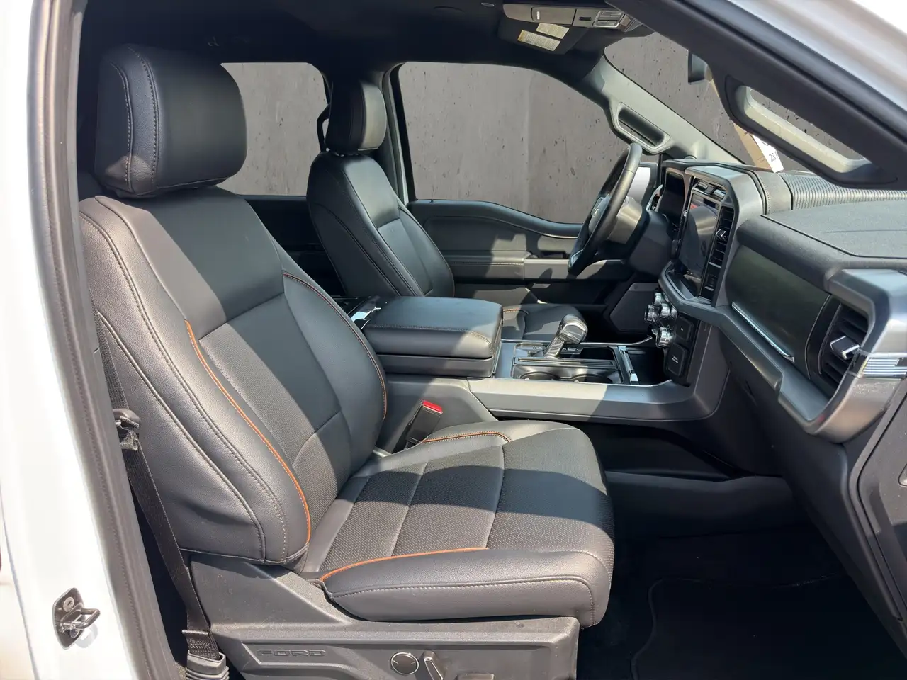 Ford F-150 - Image 17