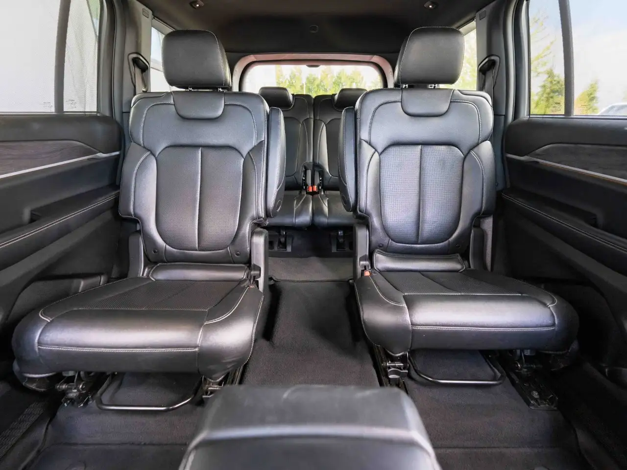Jeep Grand Cherokee - Image 21