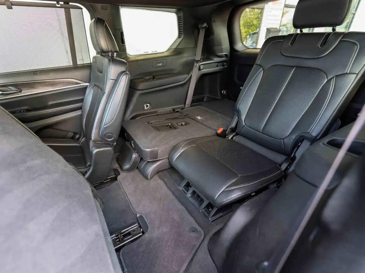 Jeep Grand Cherokee - Image 20